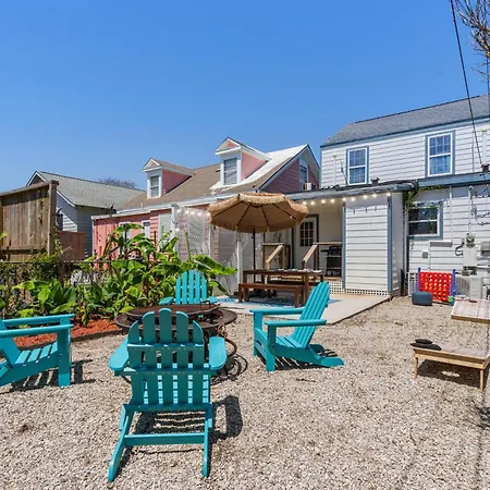 3Bd Retreat - Firepit & Games - Near Beach